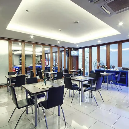 Griyadi Blue Pacific Hotel-2